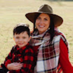 Meet your Posher, Leeann